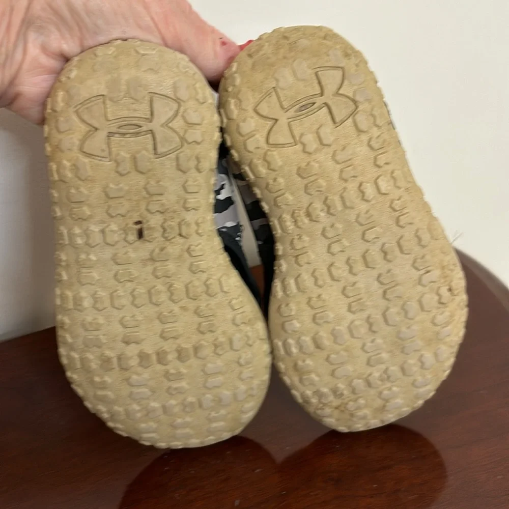 Under Armour sandals, size 11